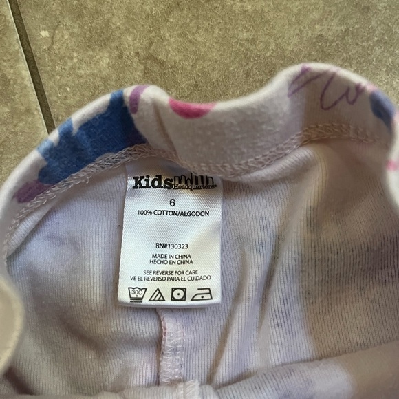 Kids Headquarters Unicorn Pajamas Size 6 Long Pants Short Sleeve Top
Blue pink - Picture 4 of 4